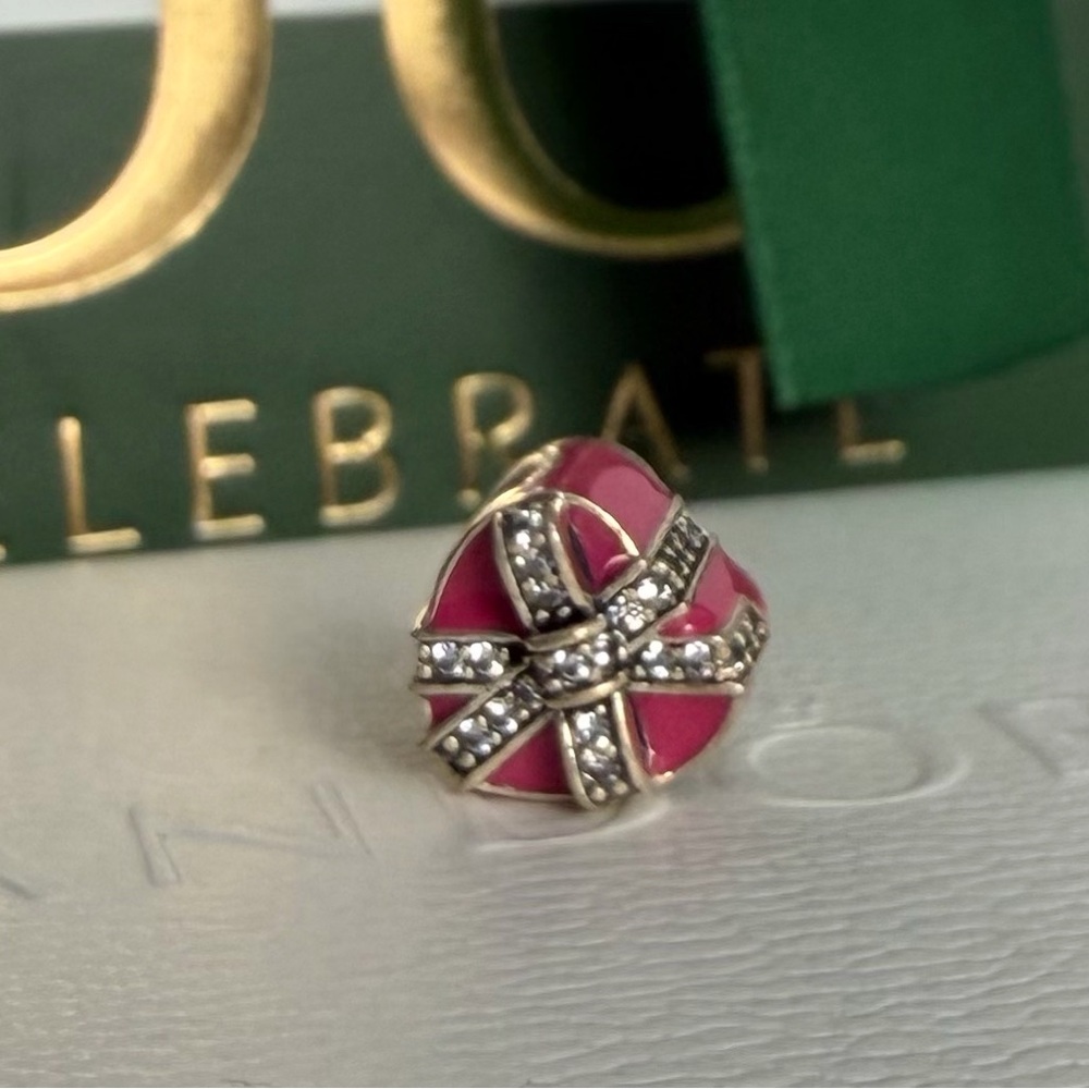 Pandora Fuchsia Enamel Heart Shaped Box With Ornate CZ Ribbon Charm
